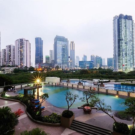 Homey 1Br At The Wave Near Epicentrum Kuningan By Travelio Джакарта Экстерьер фото